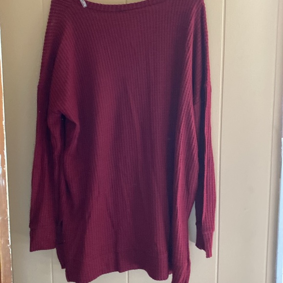 Large size ladies maroon long sweater - Picture 5 of 6